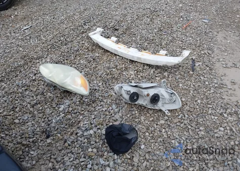 2005 Toyota Corolla Le z USA, uszkodzony, nr VIN 2T1BR30E65C396704